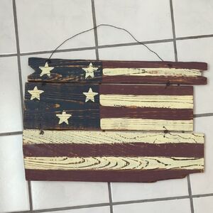 Rustic American Flag Wall Decor